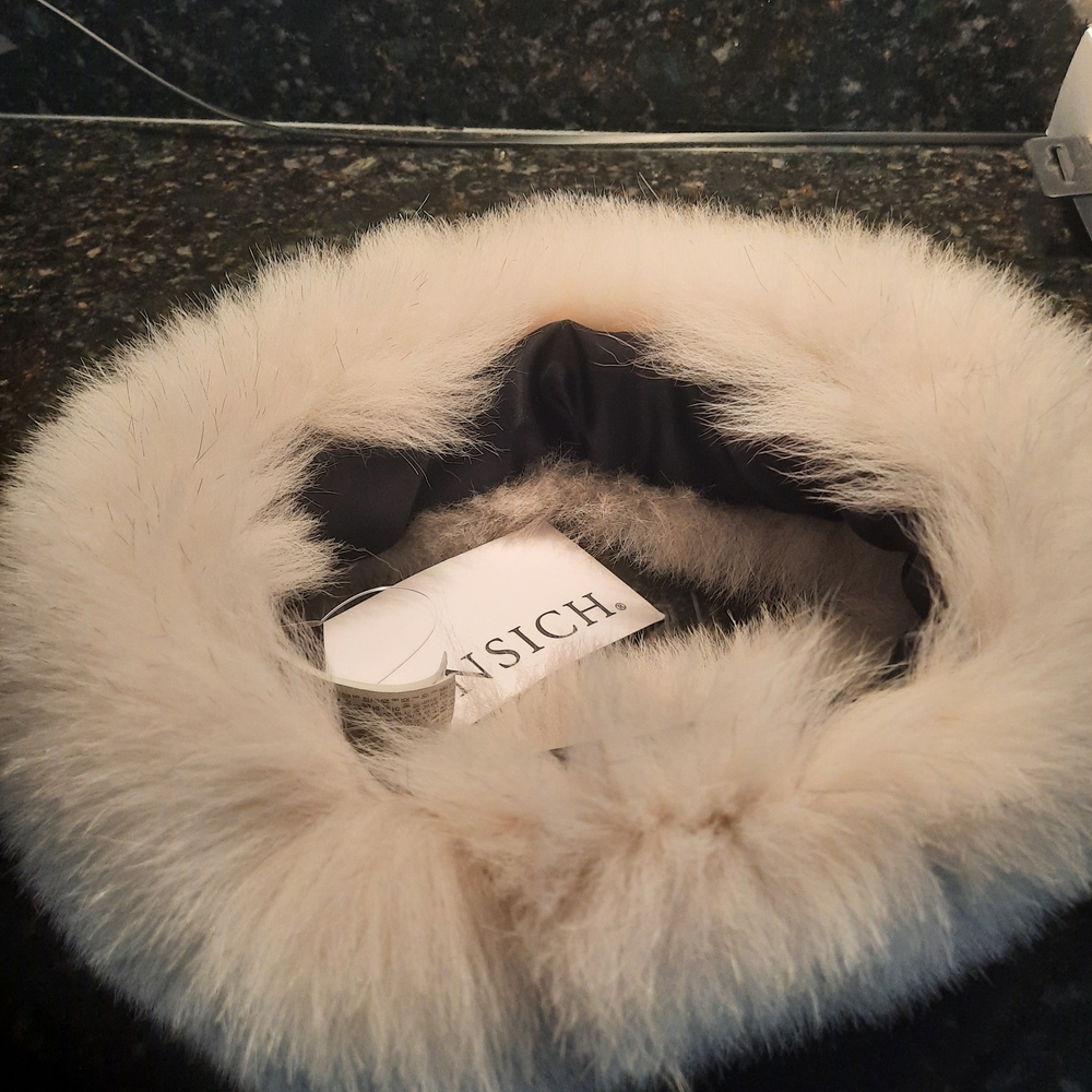 Kische White Fur Collar. 20.5" Long And 4" Wide.
